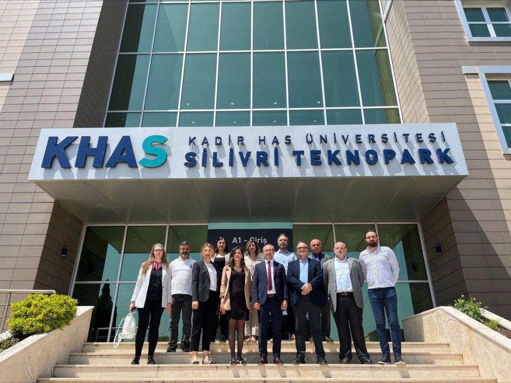 İstanbul Sanayi Odası ile Kadir Has Üniversitesi Silivri Teknopark işbirliği kapsamında sanayi firma temsilcilerinin katılımıyla Teknopark Teşvikleri ve Kadir Has Üniversitesi Silivri Teknopark Tanıtım Etkinliği’ni düzenledik.
