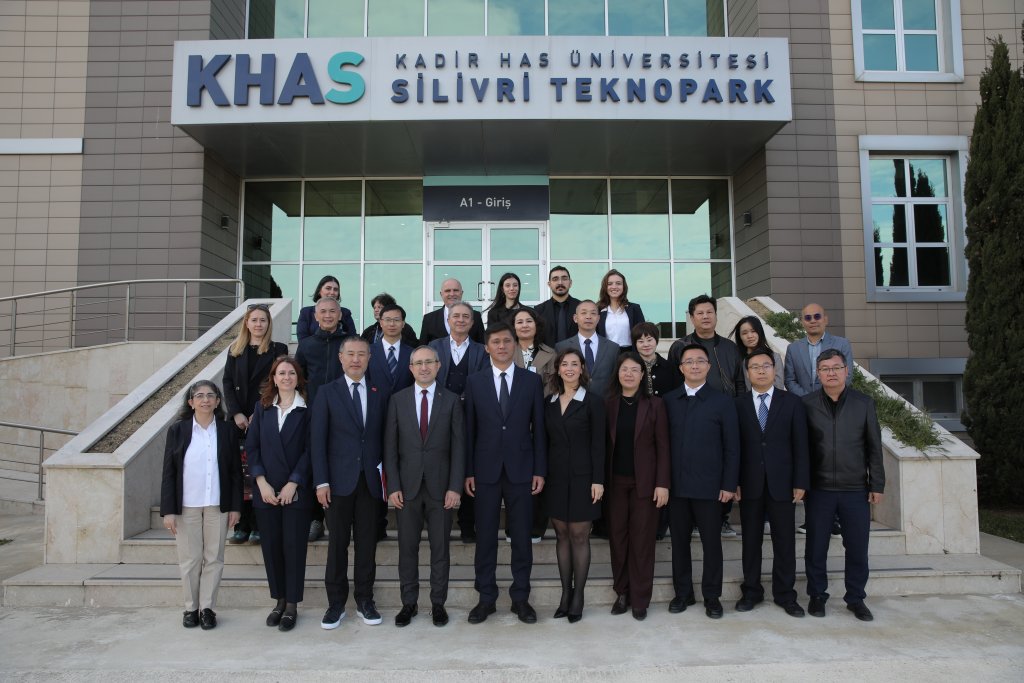 Çin’in Ganzhou şehrinden yerel yöneticiler ve iş insanları ile bölge sanayicilerimiz ile Teknoparkta bir araya geldik!